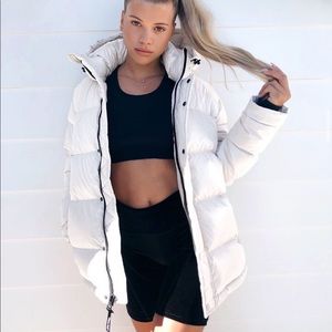 Aritzia Super Puff (regular length)